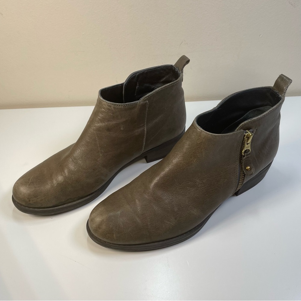 Eric Michael London Stone Gray Leather Ankle Boots Handmade In Spain Size 7.5 US